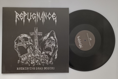 REPUGNANCE (es) - Retrieving Dead Bodies - LP